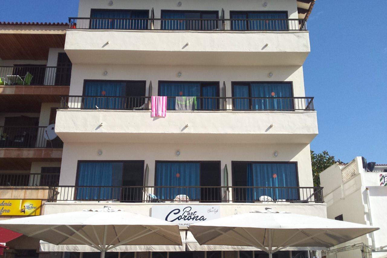 Hostal Port Corona Cala Ratjada  Bagian luar foto