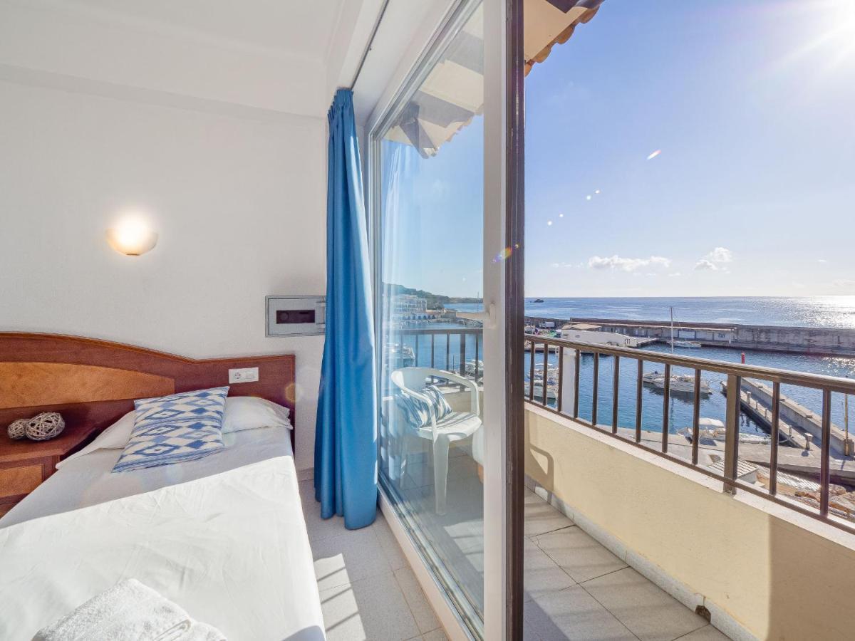 Hostal Port Corona Cala Ratjada  Bagian luar foto
