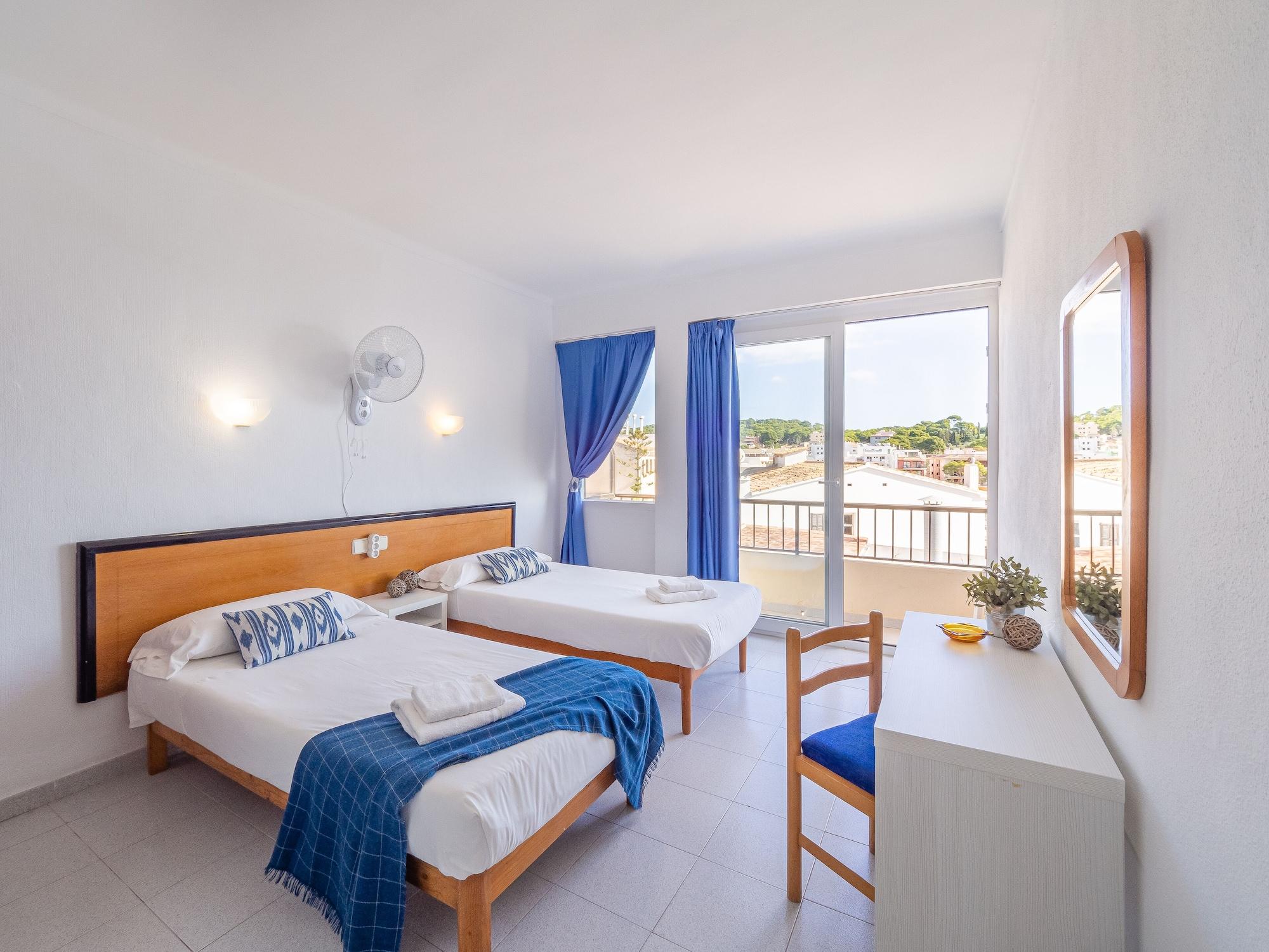 Hostal Port Corona Cala Ratjada  Bagian luar foto