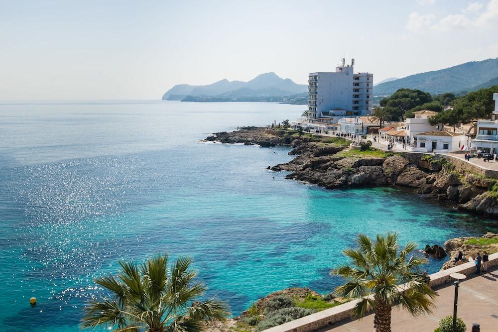 Hostal Port Corona Cala Ratjada  Bagian luar foto