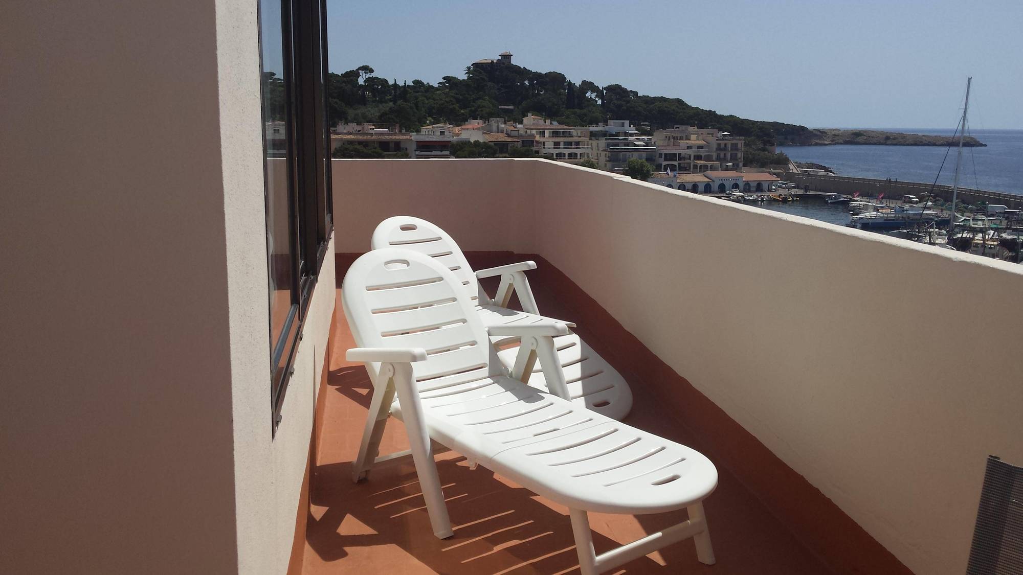 Hostal Port Corona Cala Ratjada  Bagian luar foto