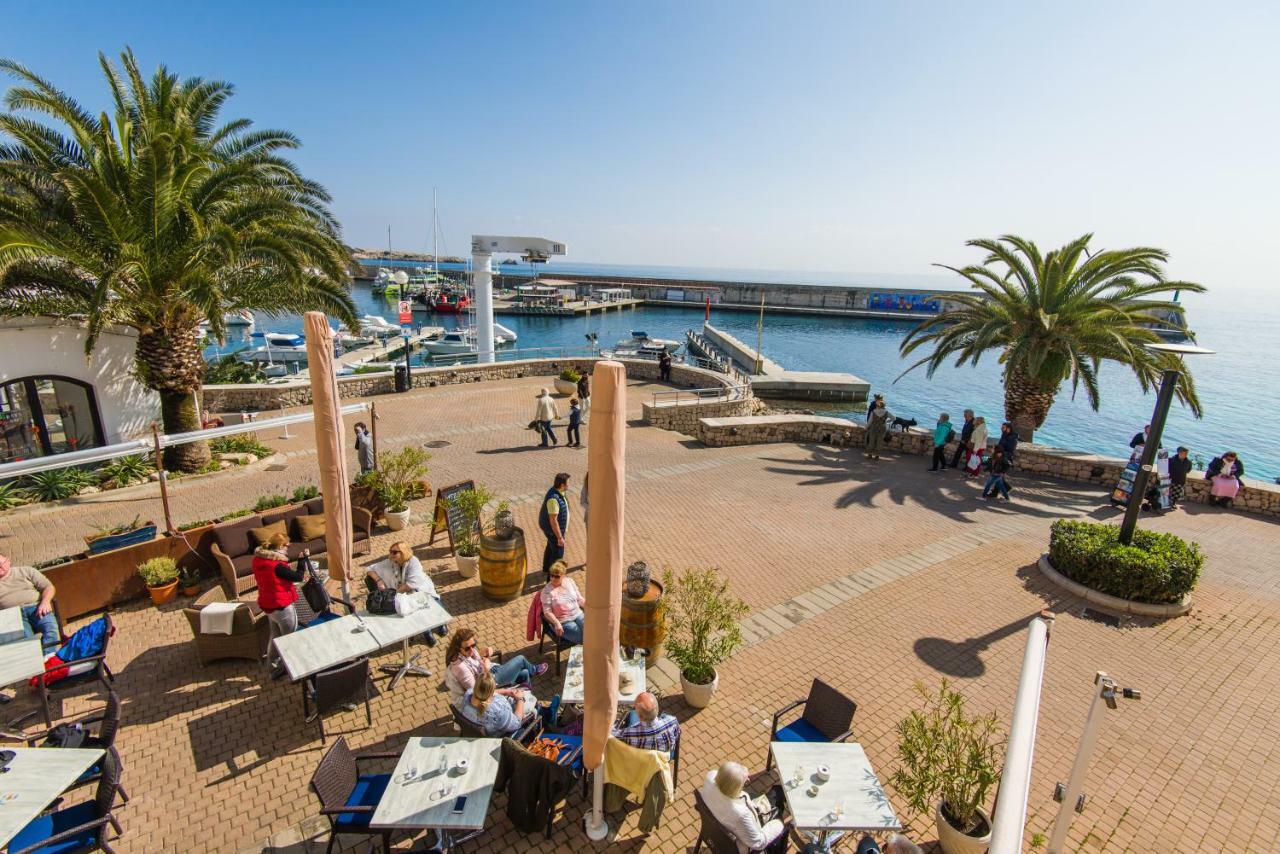 Hostal Port Corona Cala Ratjada  Bagian luar foto