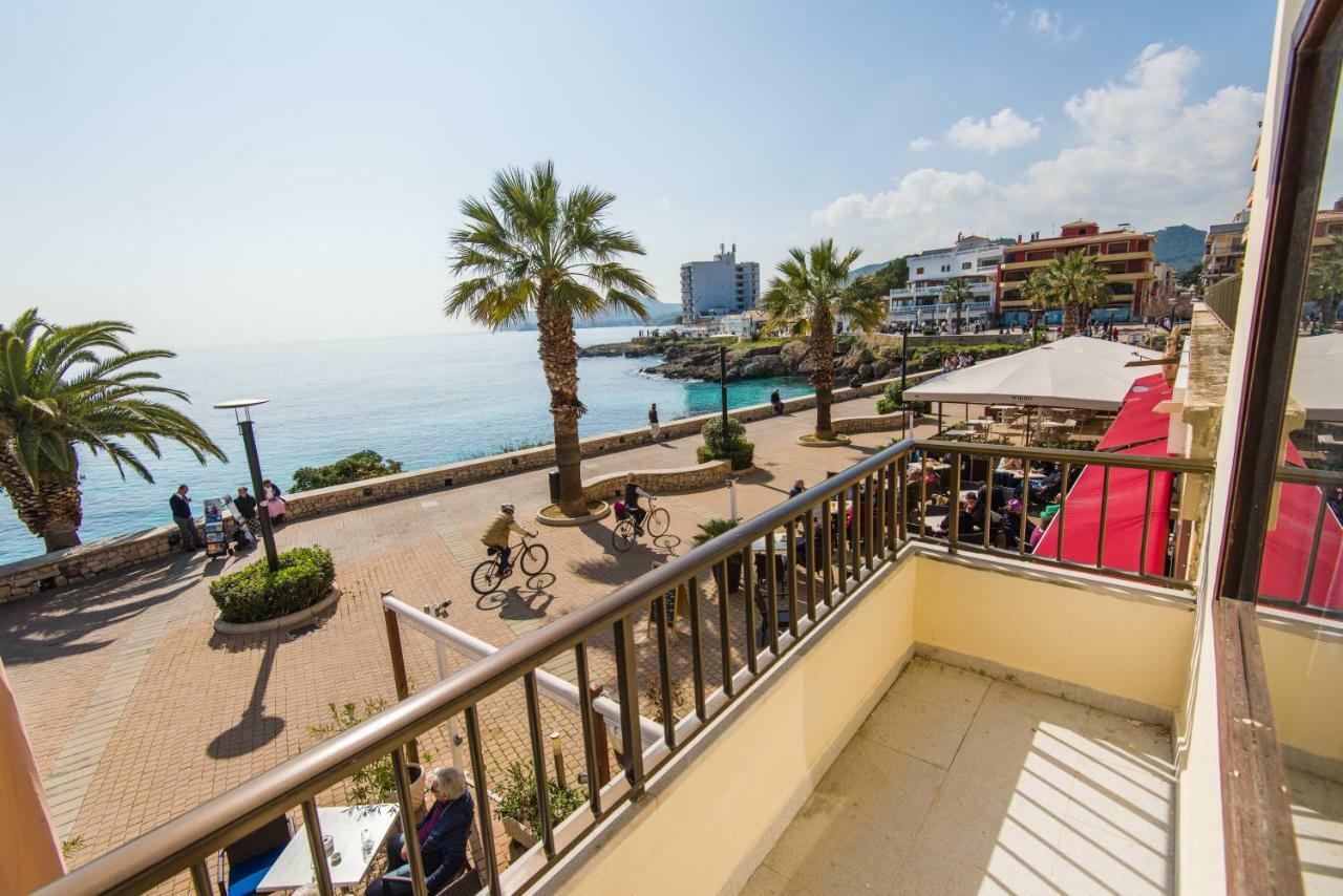 Hostal Port Corona Cala Ratjada  Bagian luar foto
